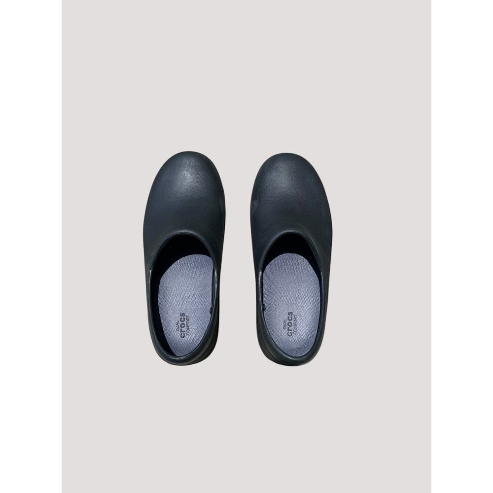 Crocs On The Clock Women’s Size 10 Black Slip Resistant Comfort Work Clogs Shoes - Picture 2 of 9